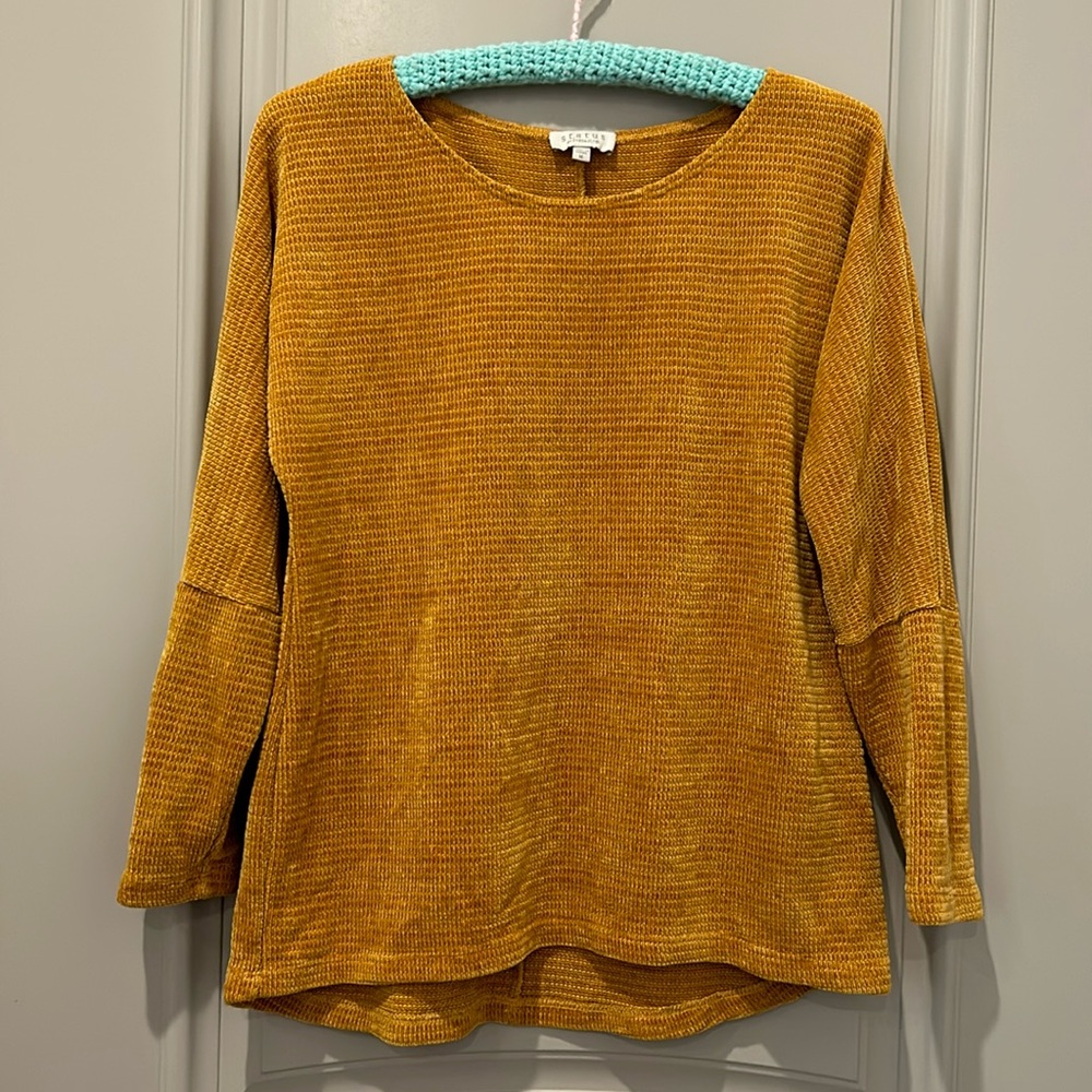 Status by Chenault Sweater